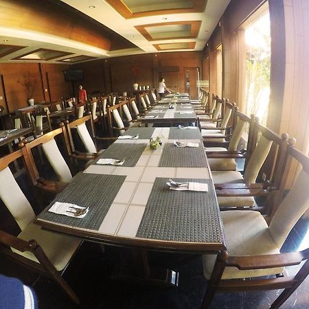 Hotel Mutiara Cilacap Kültér fotó