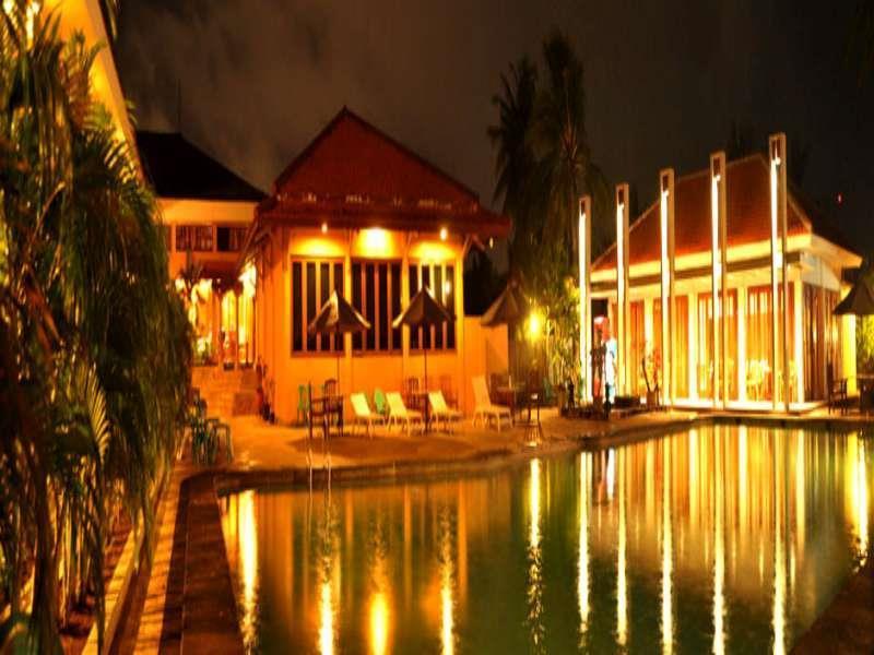 Hotel Mutiara Cilacap Kültér fotó